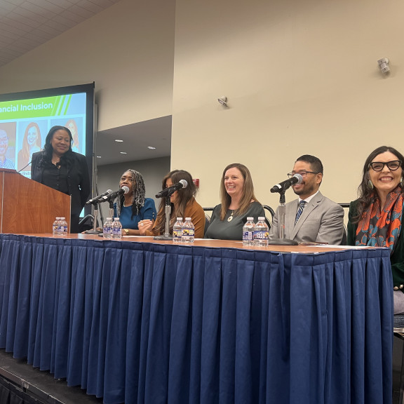 5 people on a conference panel